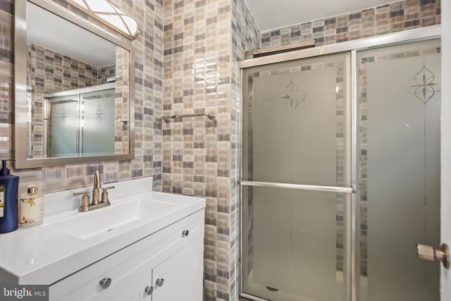 31 PRESIDENTIAL DR, Sicklerville, NJ 08081
