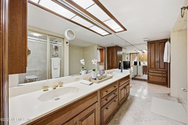 10799 CROSSWICKS Road, Jacksonville, FL 32256