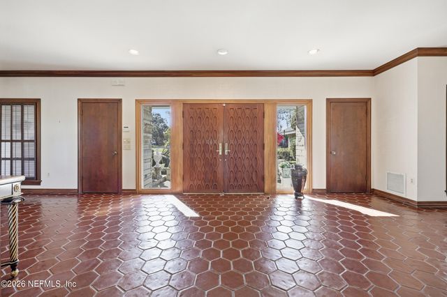 10799 CROSSWICKS Road, Jacksonville, FL 32256