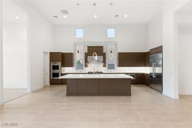 10793 Vista Altura Avenue, Las Vegas, NV 89135