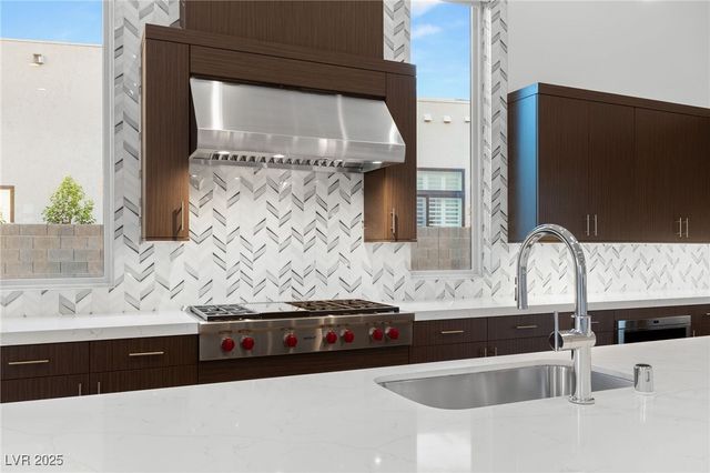 10793 Vista Altura Avenue, Las Vegas, NV 89135