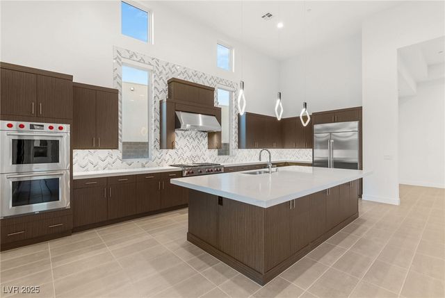 10793 Vista Altura Avenue, Las Vegas, NV 89135