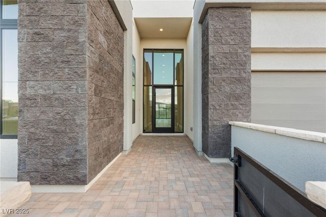 10793 Vista Altura Avenue, Las Vegas, NV 89135