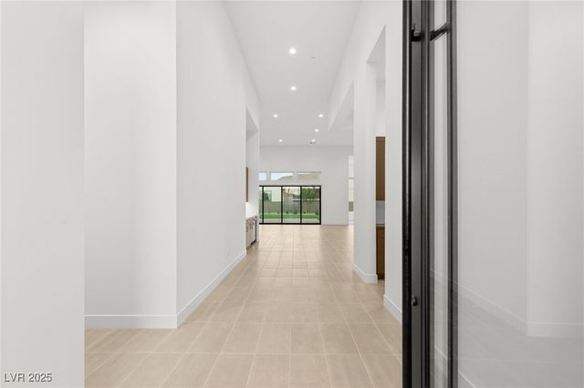 10793 Vista Altura Avenue, Las Vegas, NV 89135