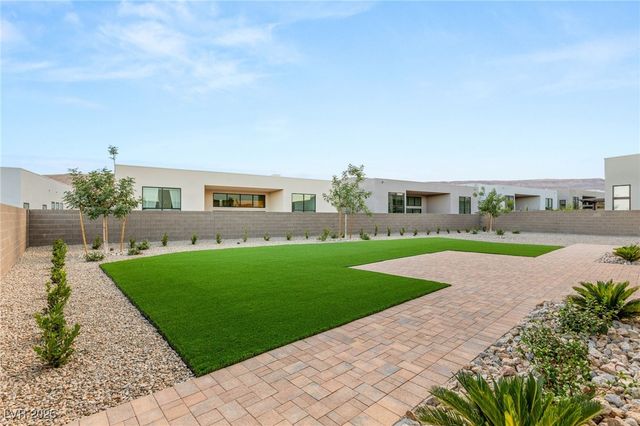 10793 Vista Altura Avenue, Las Vegas, NV 89135