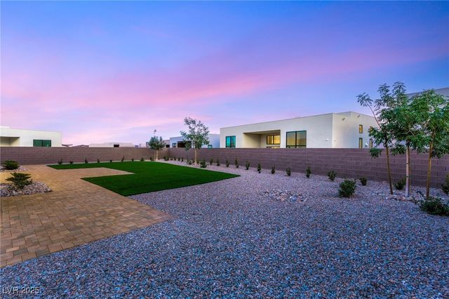 10793 Vista Altura Avenue, Las Vegas, NV 89135