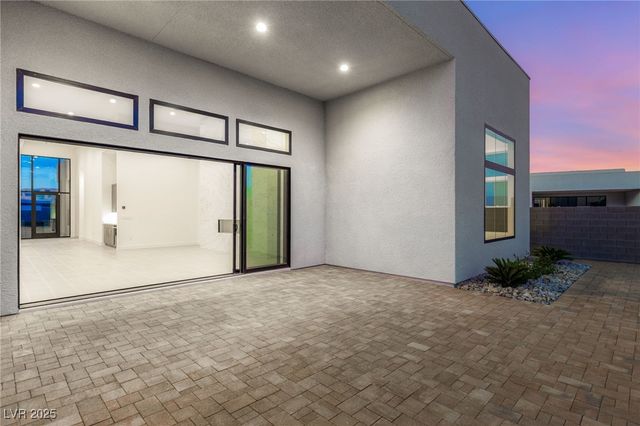 10793 Vista Altura Avenue, Las Vegas, NV 89135