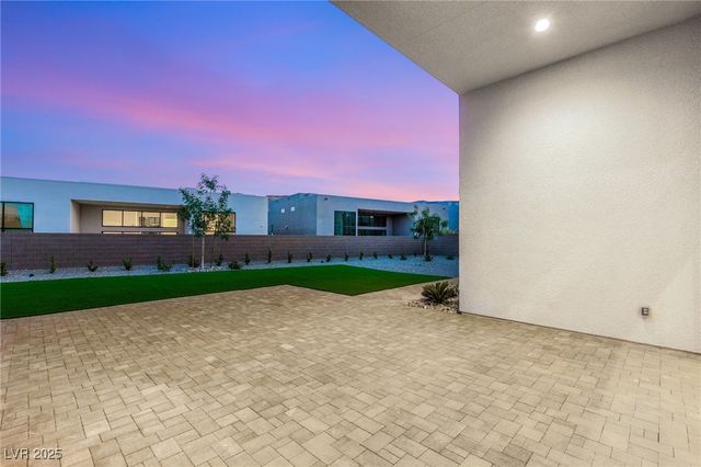 10793 Vista Altura Avenue, Las Vegas, NV 89135