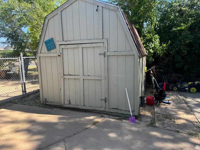 6021 S 2100 W, Roy, UT 84067
