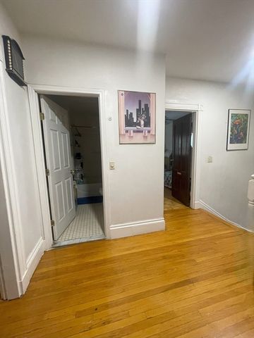 19 Nixon St, Boston, MA 02124