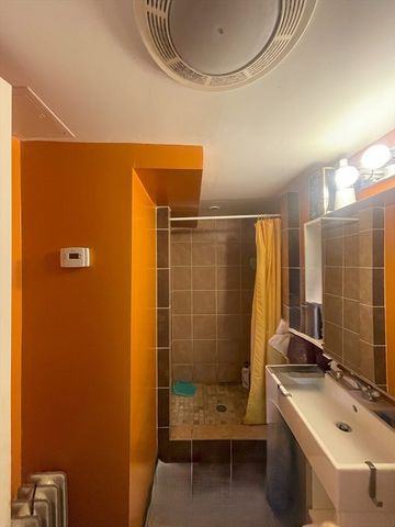 19 Nixon St, Boston, MA 02124
