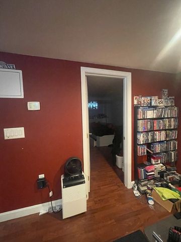 19 Nixon St, Boston, MA 02124