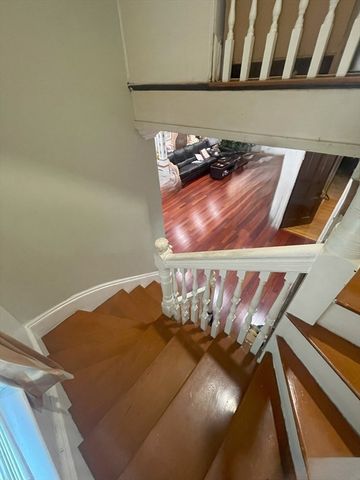 19 Nixon St, Boston, MA 02124