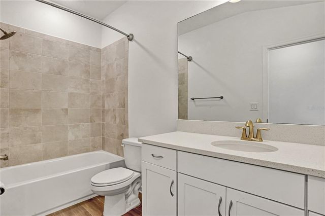 4020 VIA SIENNA CIRCLE, Sarasota, FL 34243