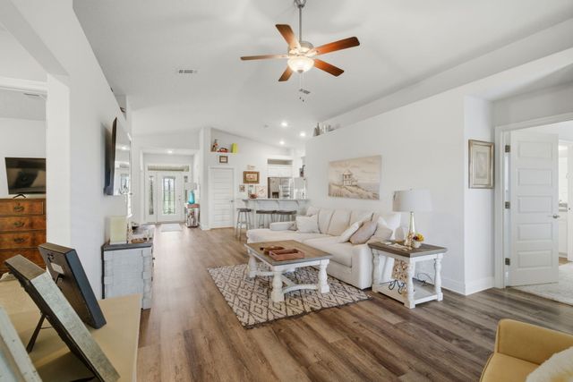 142 Ridgeway Circle, Crestview, FL 32536