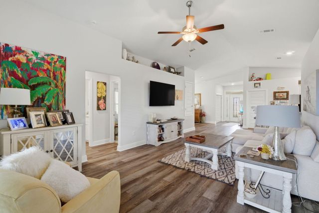 142 Ridgeway Circle, Crestview, FL 32536