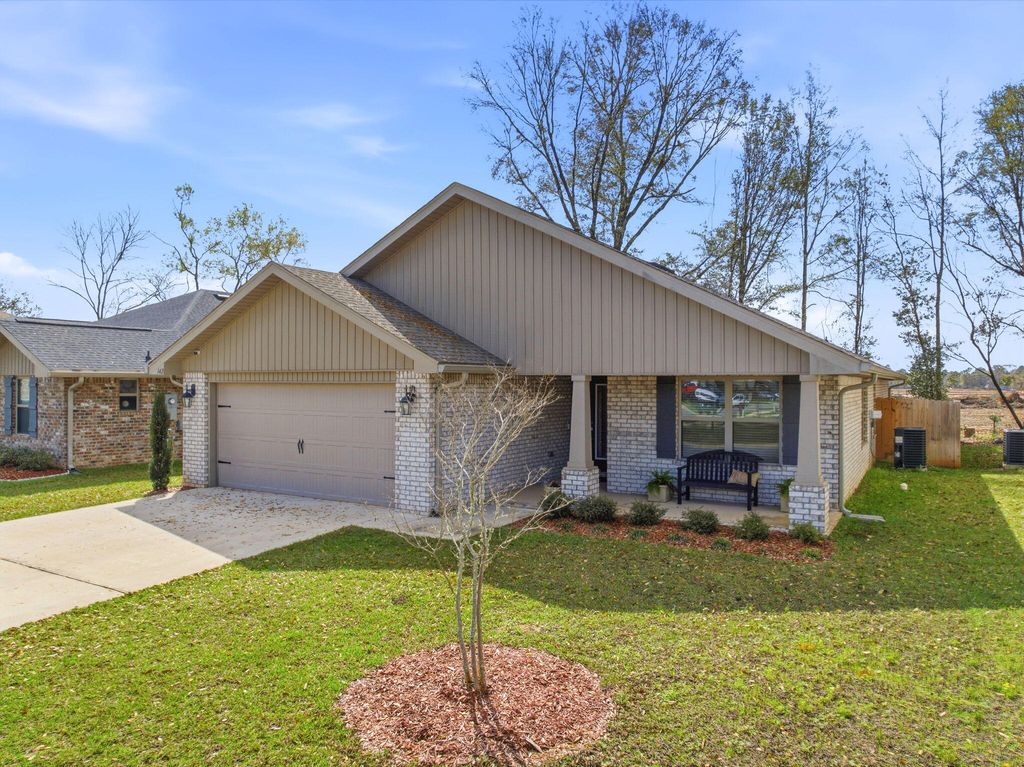 142 Ridgeway Circle, Crestview, FL 32536