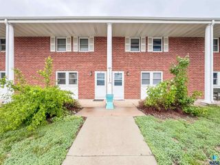 101 N Pipestone St Apt 3, Brandon, SD 57005