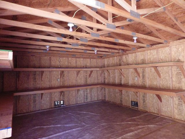 17 Lake Drive, Huntsville, TX 77320