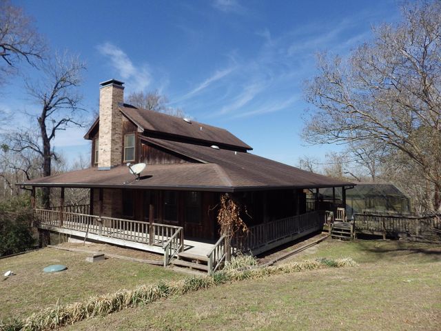 17 Lake Drive, Huntsville, TX 77320