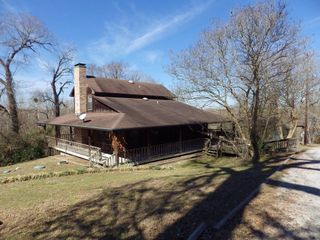 17 Lake Drive, Huntsville, TX 77320