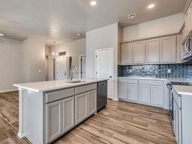 1987 Preakness Path, Blanchard, OK 73010