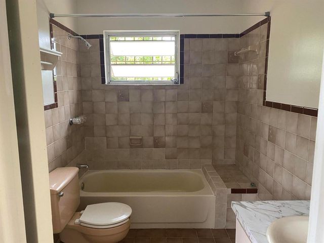 1050 NW 100th Street, Miami, FL 33150
