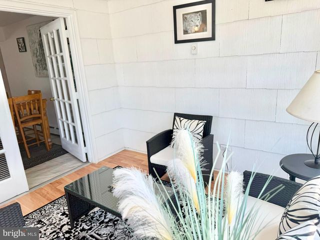 104 NAUTILUS DR, Manahawkin, NJ 08050