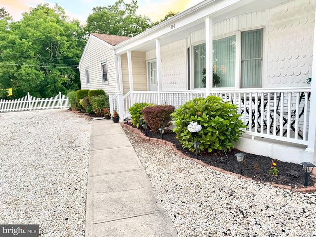 104 NAUTILUS DR, Manahawkin, NJ 08050