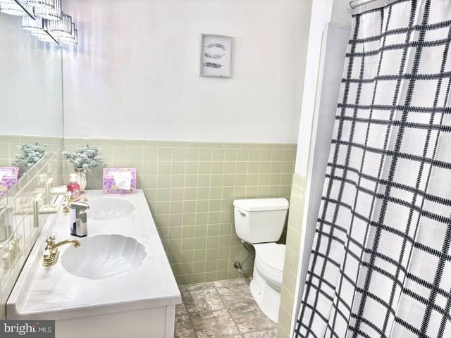 104 NAUTILUS DR, Manahawkin, NJ 08050