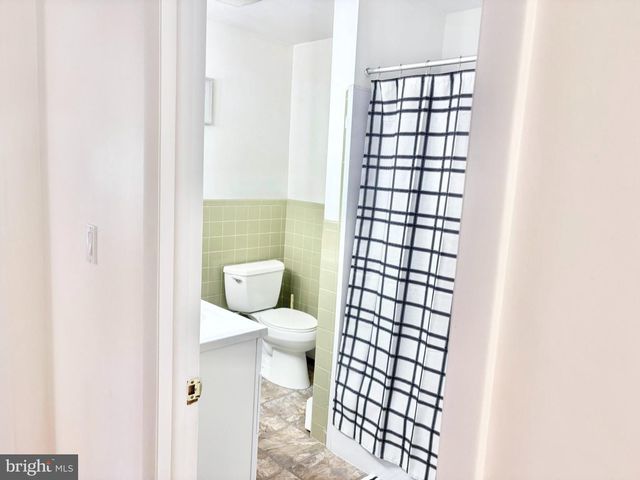 104 NAUTILUS DR, Manahawkin, NJ 08050