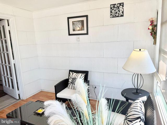 104 NAUTILUS DR, Manahawkin, NJ 08050