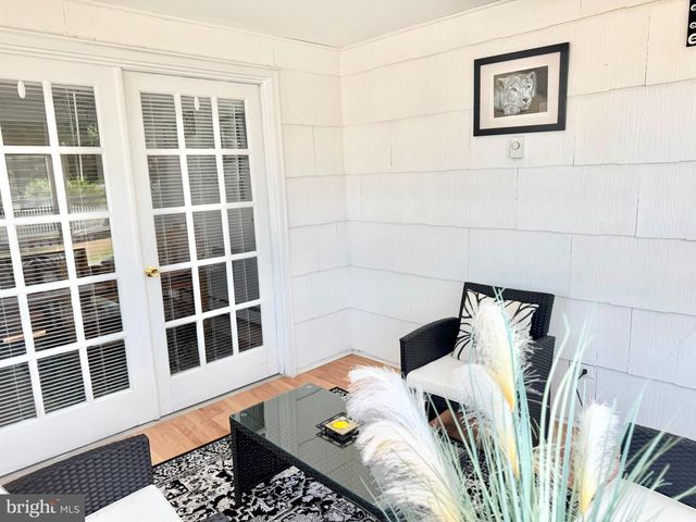 104 NAUTILUS DR, Manahawkin, NJ 08050
