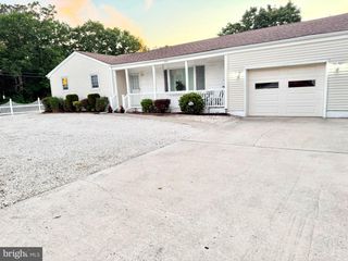 104 NAUTILUS DR, Manahawkin, NJ 08050