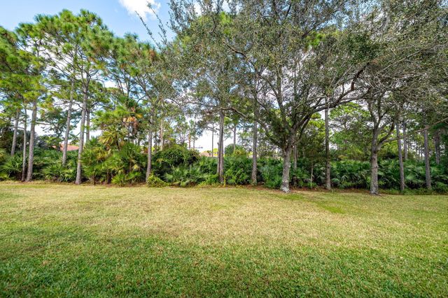 7233 Maidstone Drive, Port St Lucie, FL 34986