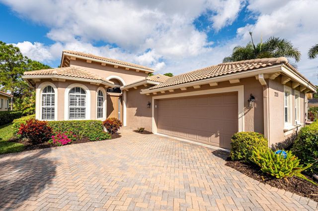 7233 Maidstone Drive, Port St Lucie, FL 34986