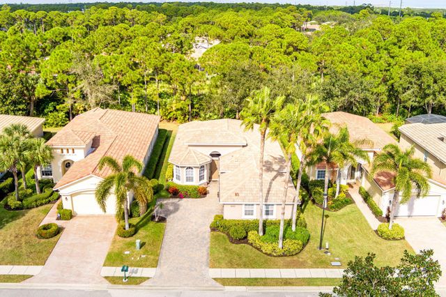 7233 Maidstone Drive, Port St Lucie, FL 34986