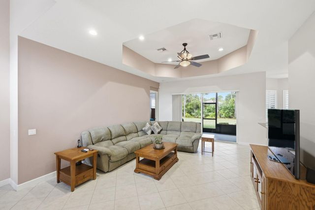 7233 Maidstone Drive, Port St Lucie, FL 34986