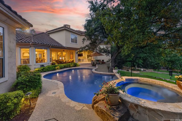 14 Champions Way, San Antonio, TX 78258