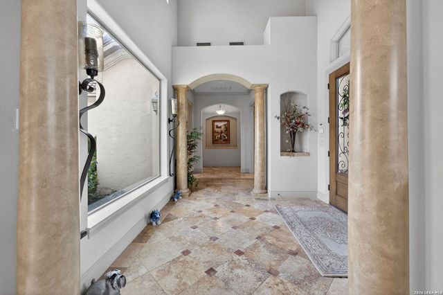 14 Champions Way, San Antonio, TX 78258