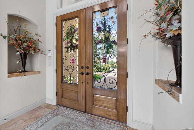 14 Champions Way, San Antonio, TX 78258