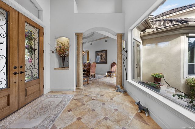 14 Champions Way, San Antonio, TX 78258
