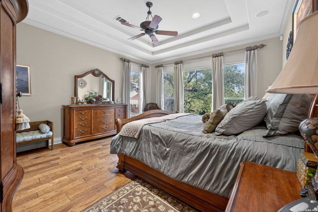 14 Champions Way, San Antonio, TX 78258