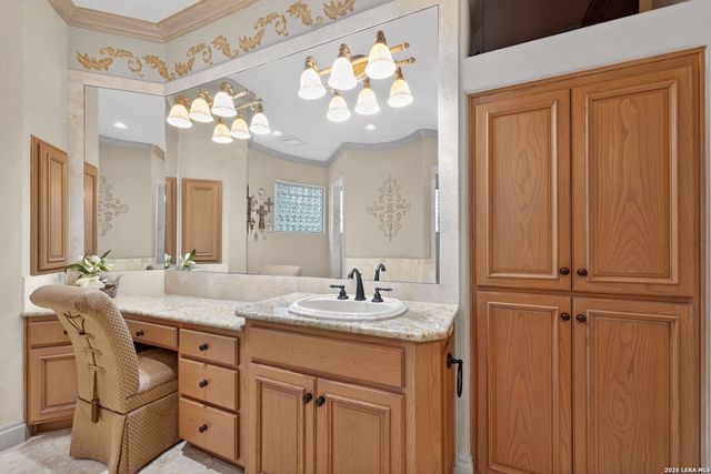 14 Champions Way, San Antonio, TX 78258
