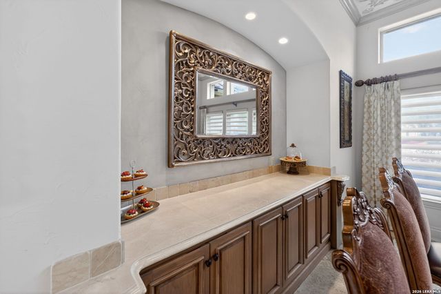 14 Champions Way, San Antonio, TX 78258