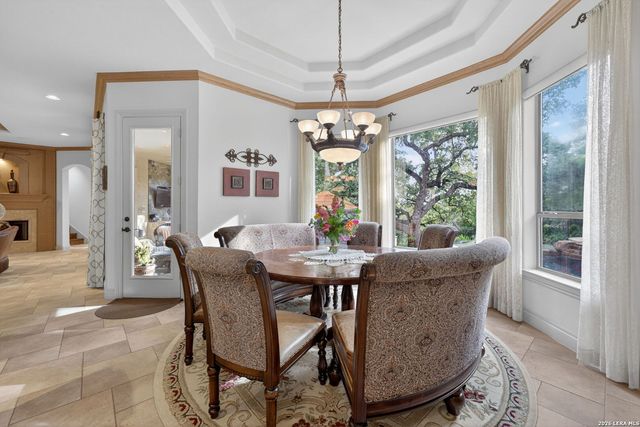 14 Champions Way, San Antonio, TX 78258