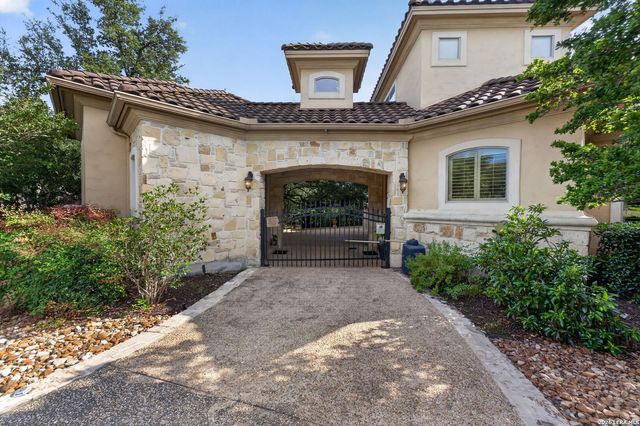 14 Champions Way, San Antonio, TX 78258