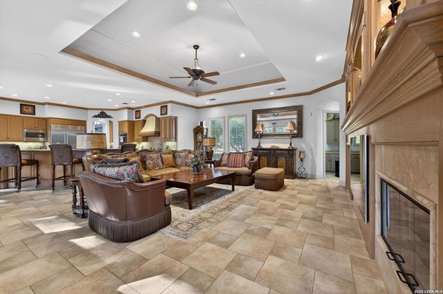 14 Champions Way, San Antonio, TX 78258