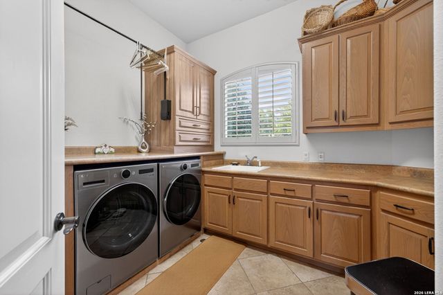 14 Champions Way, San Antonio, TX 78258