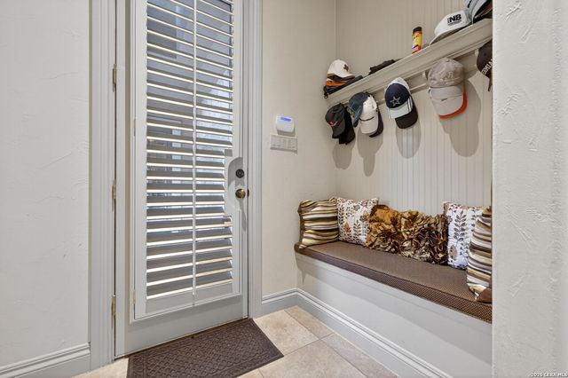 14 Champions Way, San Antonio, TX 78258
